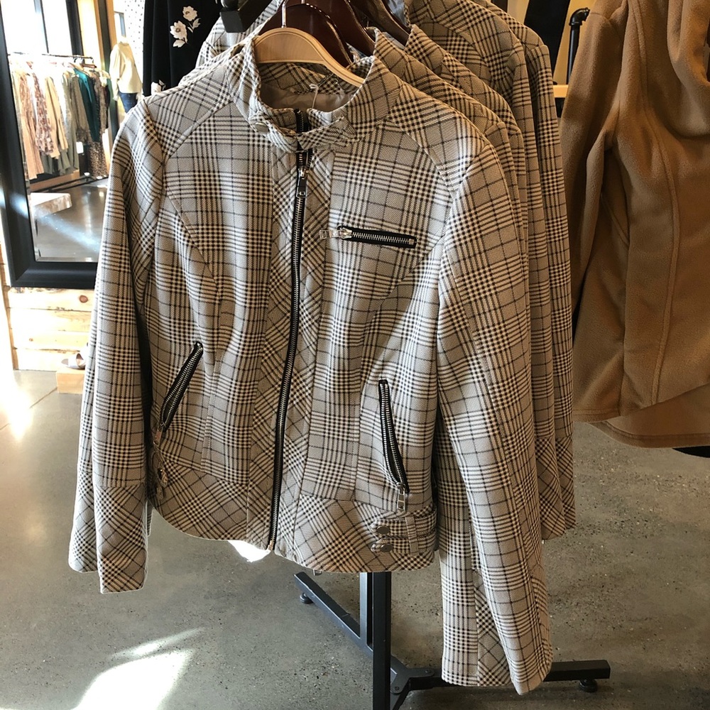 Plaid jacket from la coalition